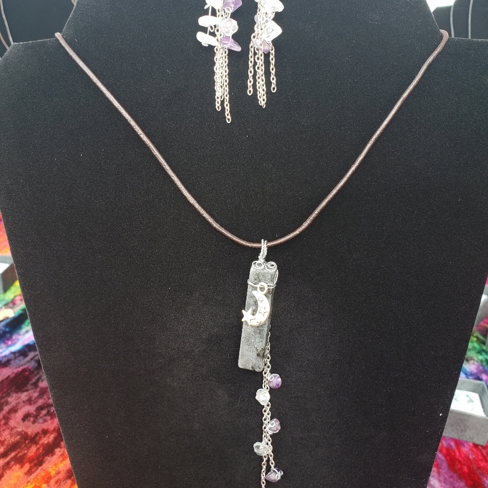 Necklace and earrings set